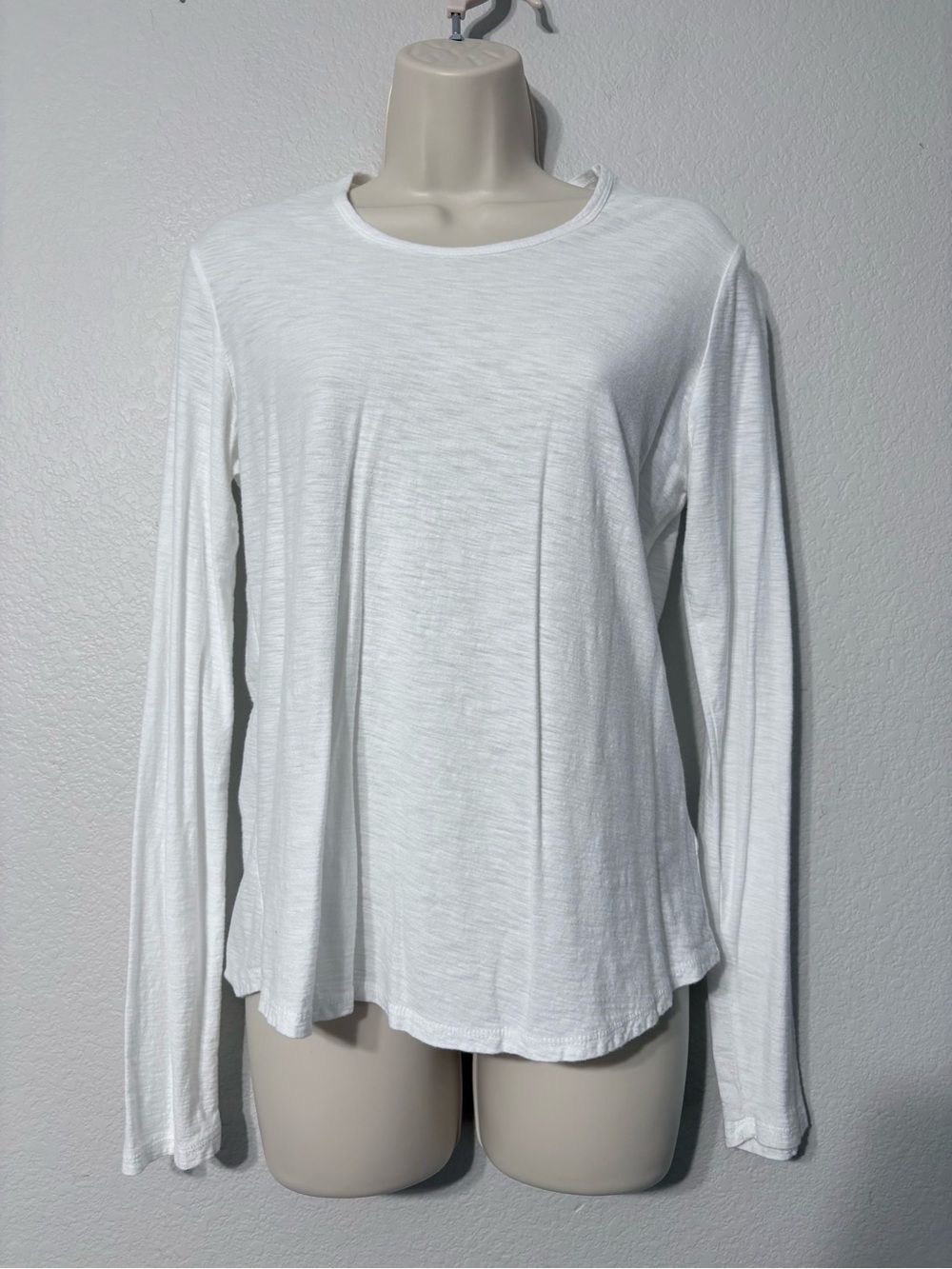 Woman’s Standard James Perse Classic Long Sleeve Slub Knit Crew Neck Top - White